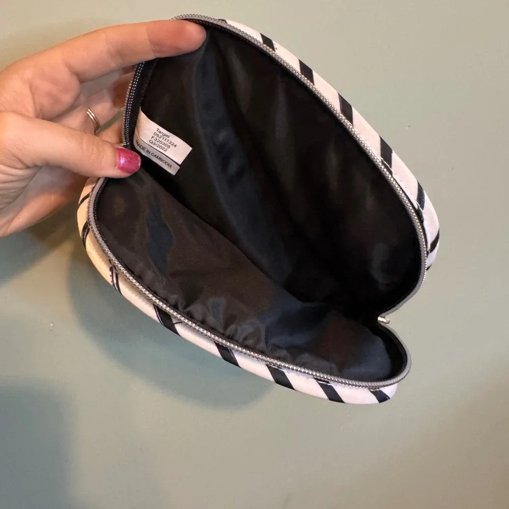 Target Black White Striped Zippered Makeup Bag Cosmetic Travel Pouch 052111324